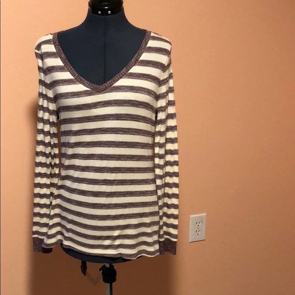 Women’s White and purple striped sweater - Picture 1 of 3